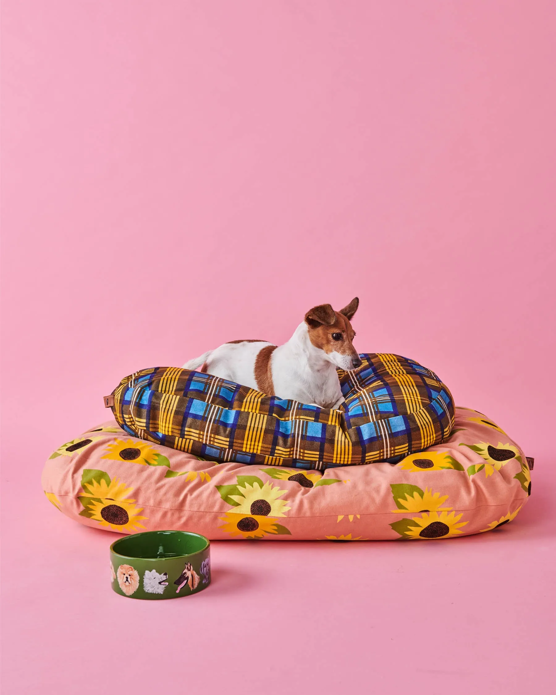 Cosy Tartan Dog Bed