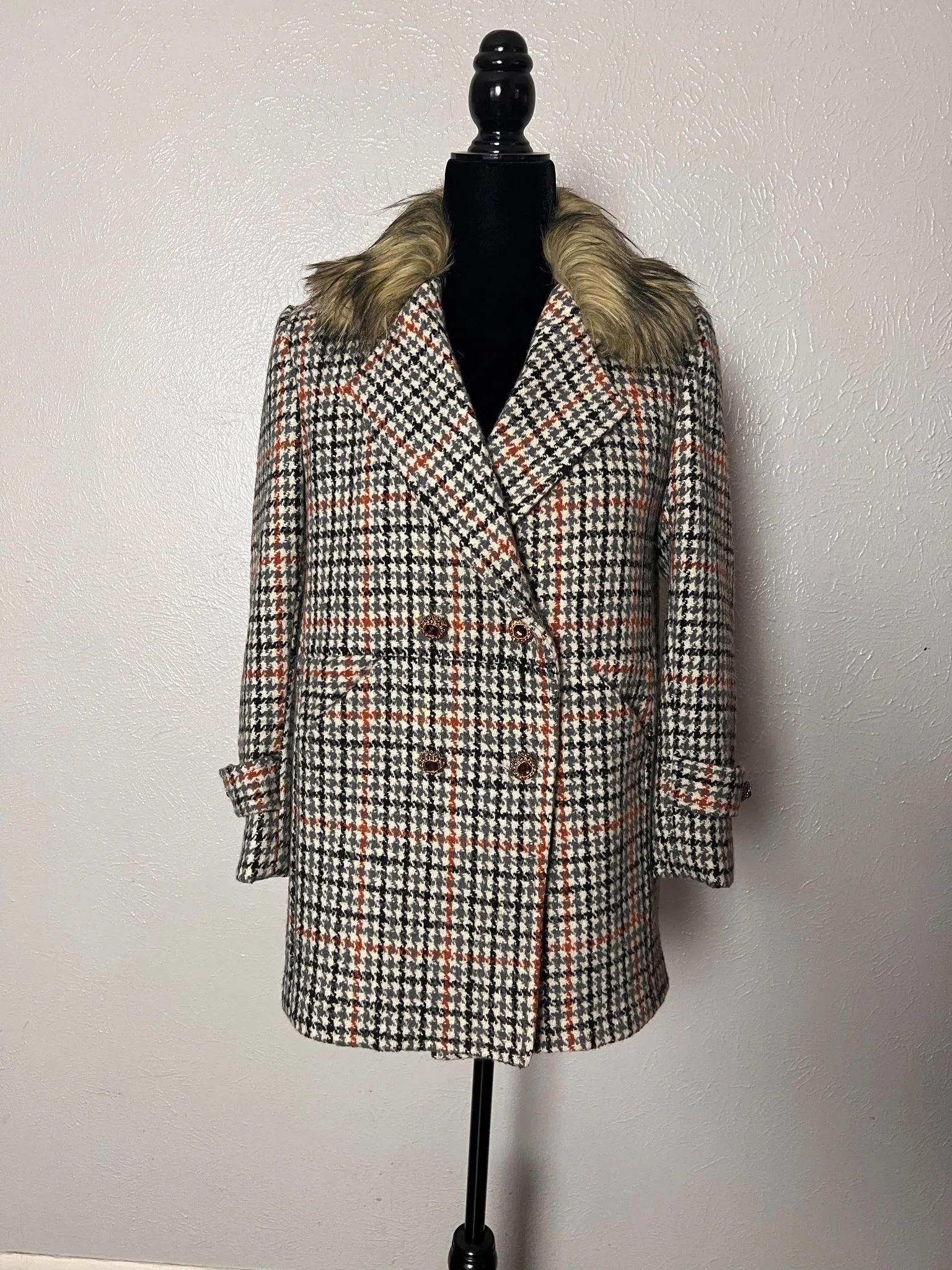 Lola Coat in Tweed fur neck collar