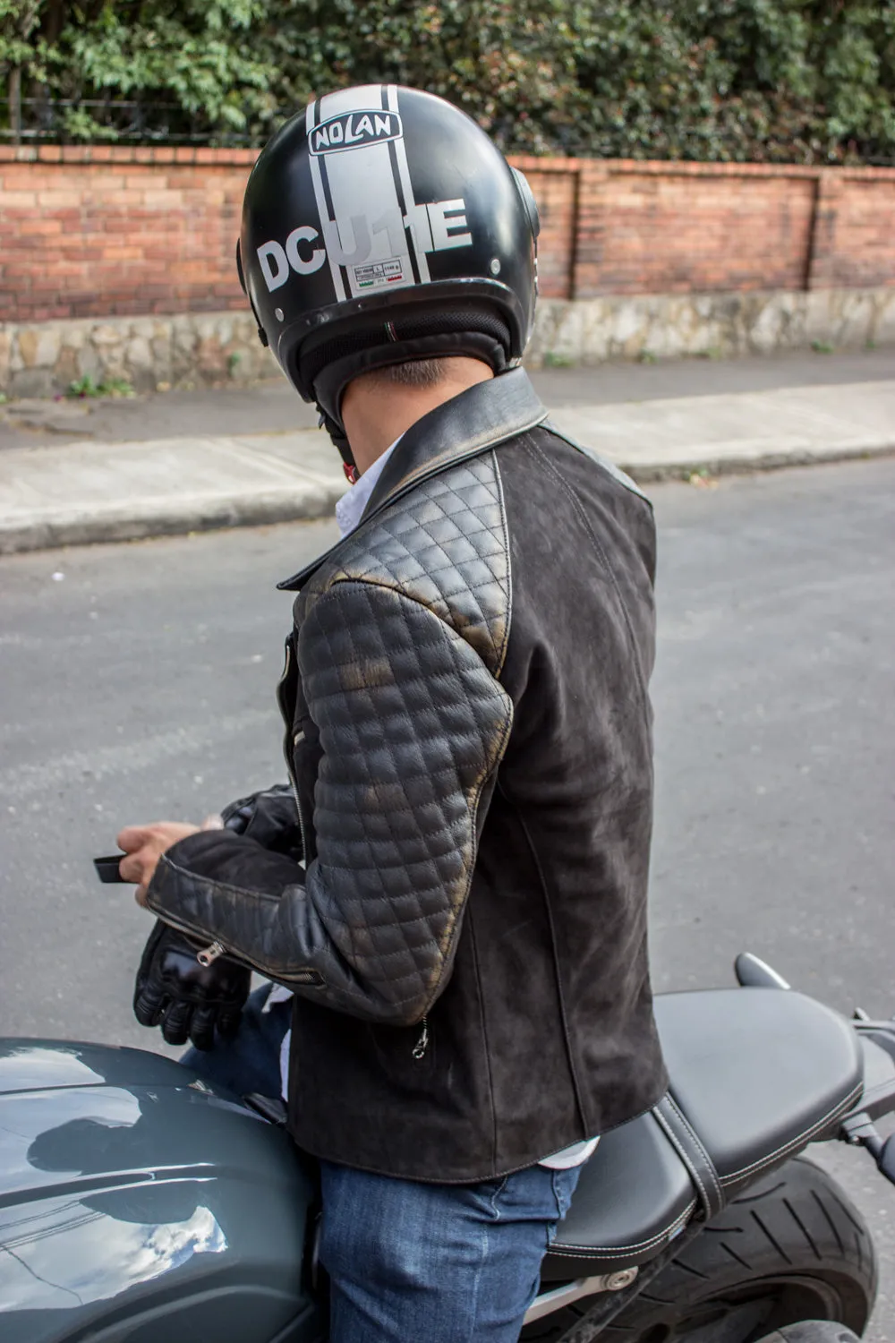 OUTLANDER Leather Jacket Quilted Sleeves, distressed black & Suede Nubuck