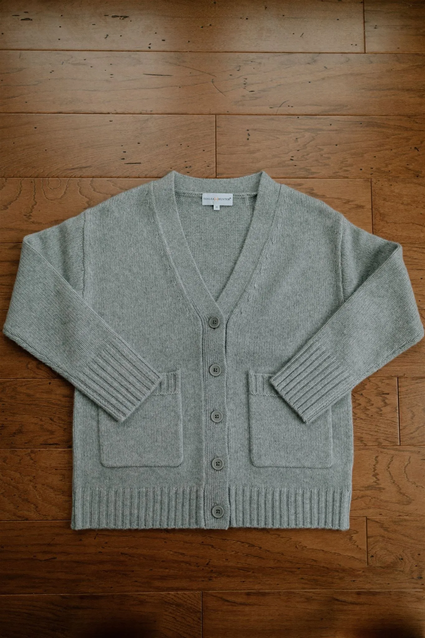 Tenlea Hunter - Cozy Cashmere Cardigan in Heather Grey