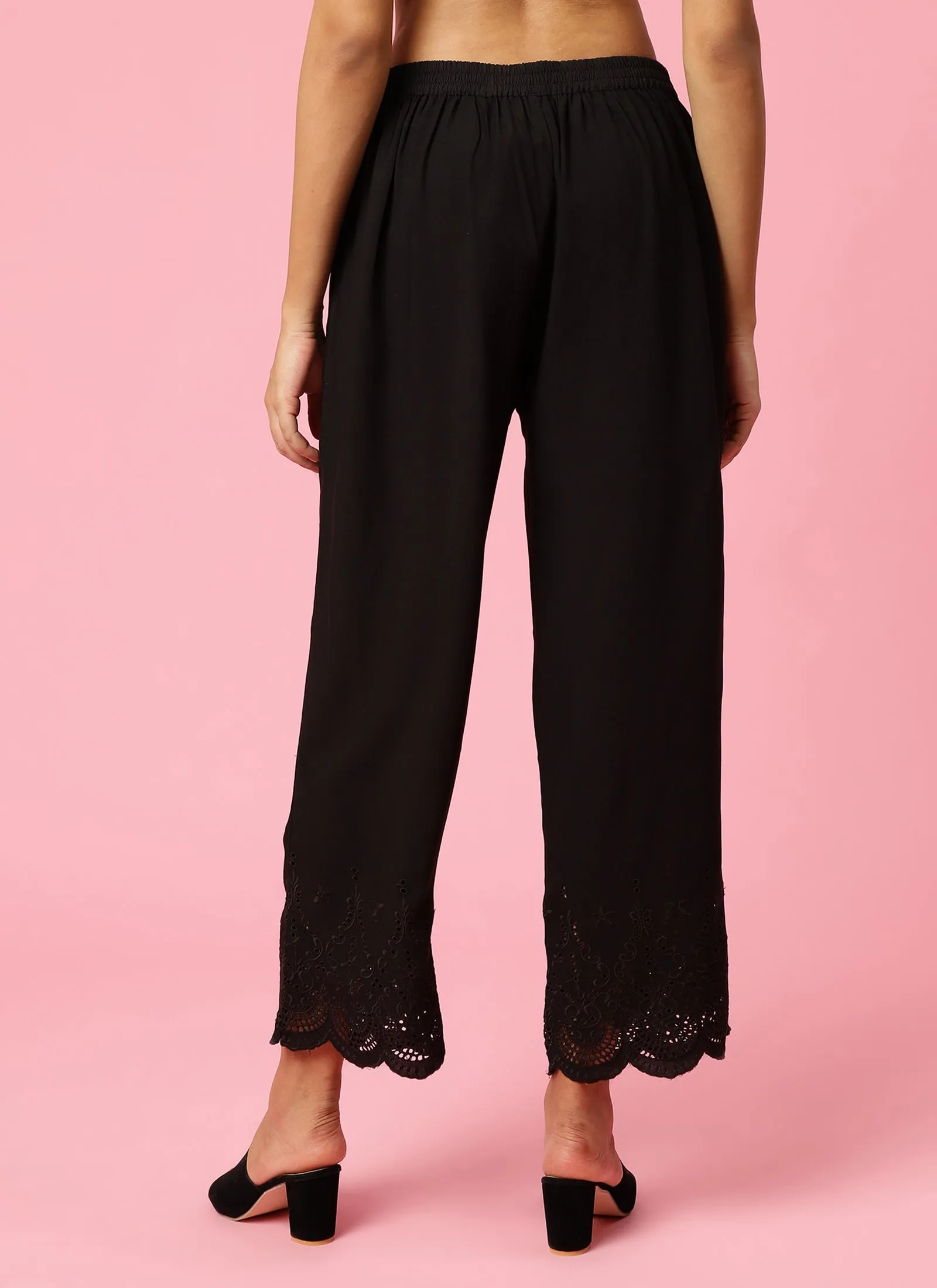 Women Black Solid Trouser